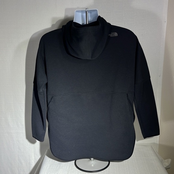𝅺THE North Face black zip up top, size SP, in good condition - Picture 2 of 7